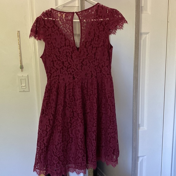 Cute cocktail party dress! - Picture 3 of 3